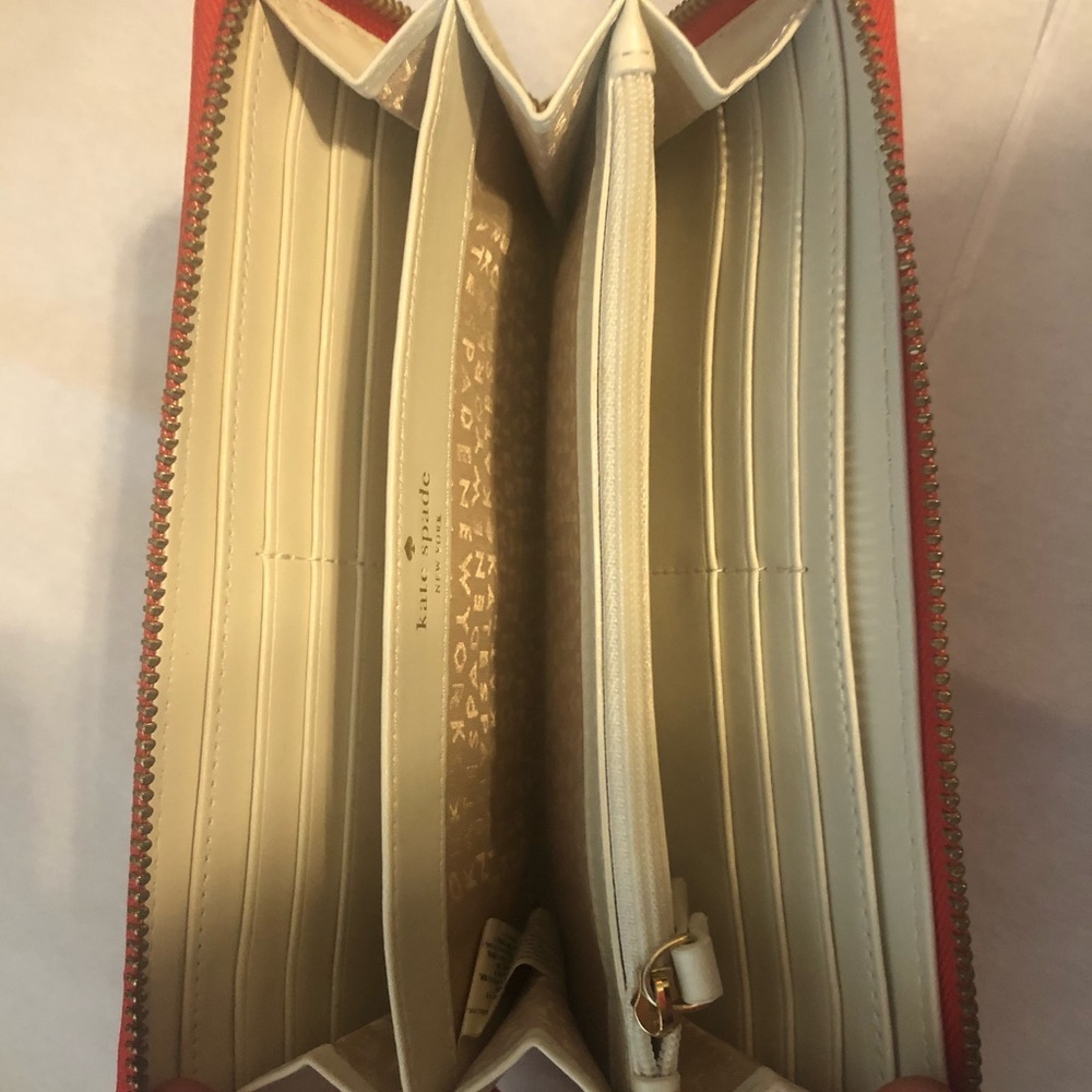Kate Spade Wallet Chevron - Picture 6 of 6